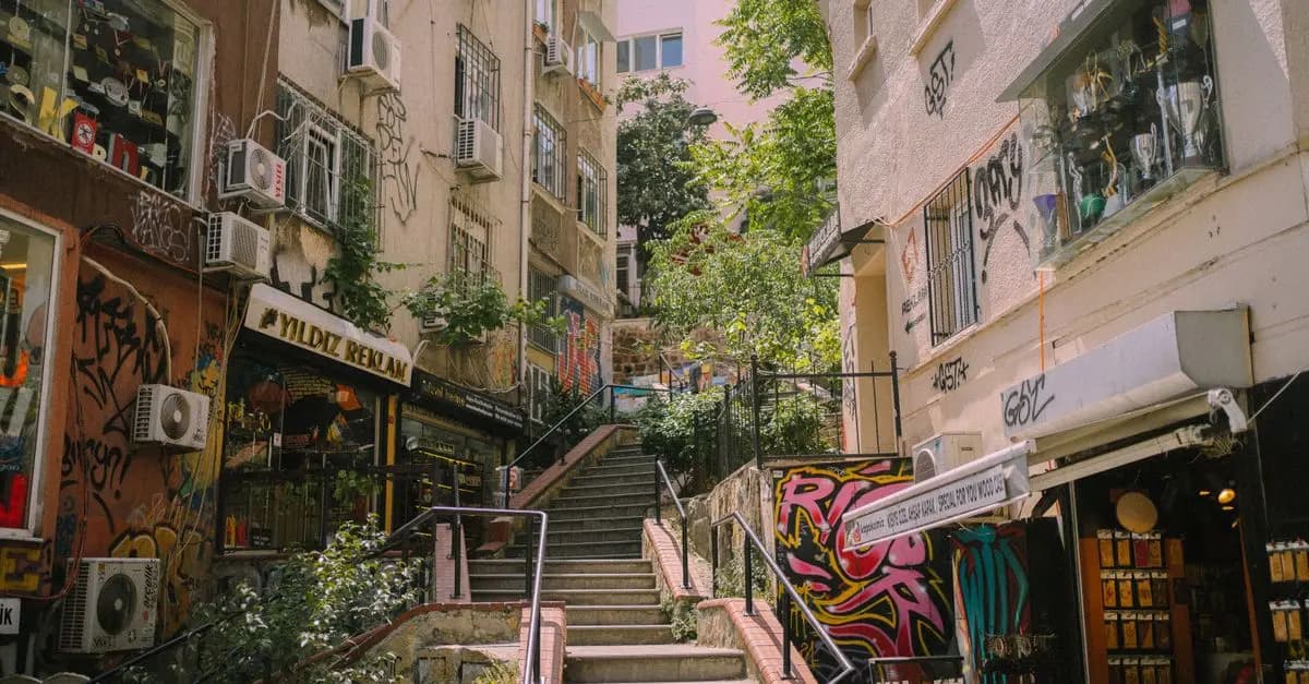 How to Discover Hidden Travel Gems Like a Local