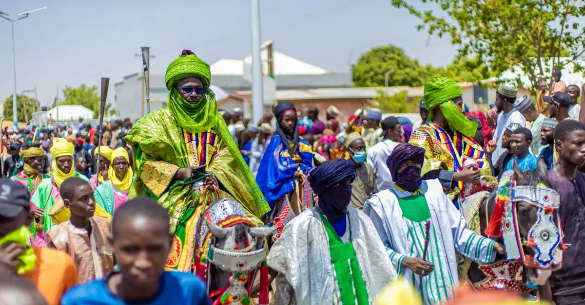 10 Unique Cultural Experiences to Enhance Your Travels