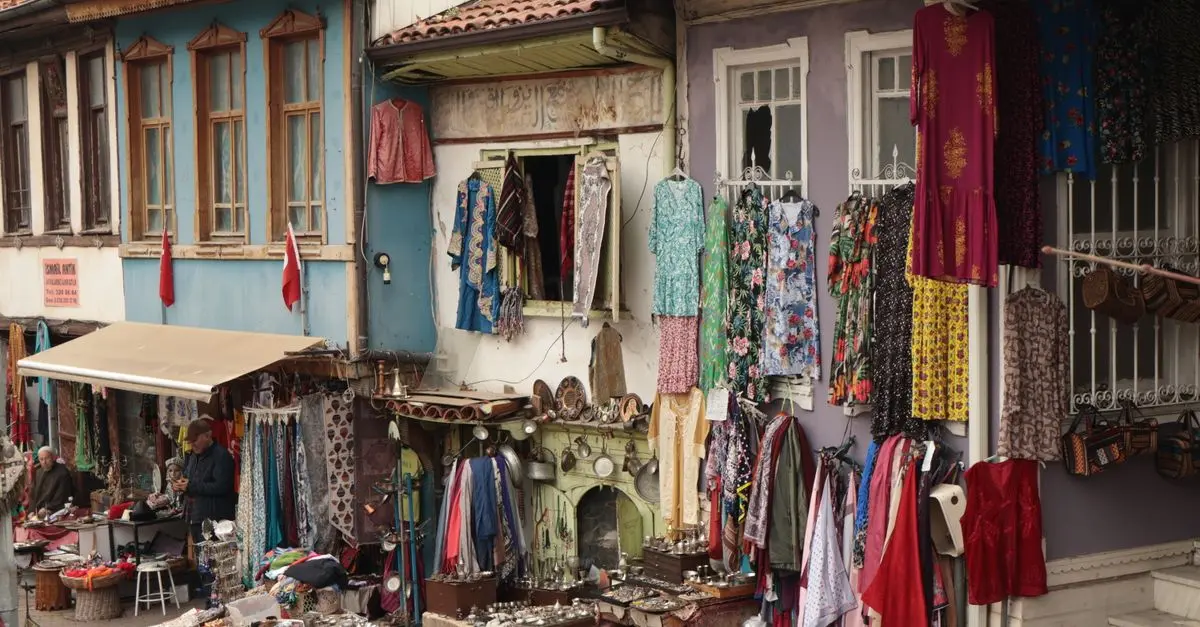 10 Unique Cultural Experiences to Discover While Traveling