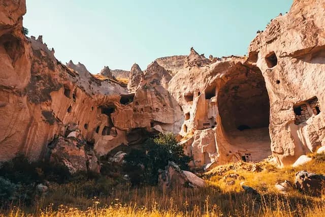 10 Must-Visit Hidden Travel Gems You Should Explore